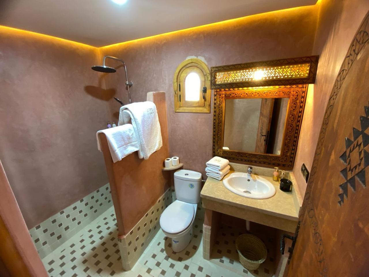 Riad Dar Susan - Authentic Stay In ซากอร่า ภายนอก รูปภาพ