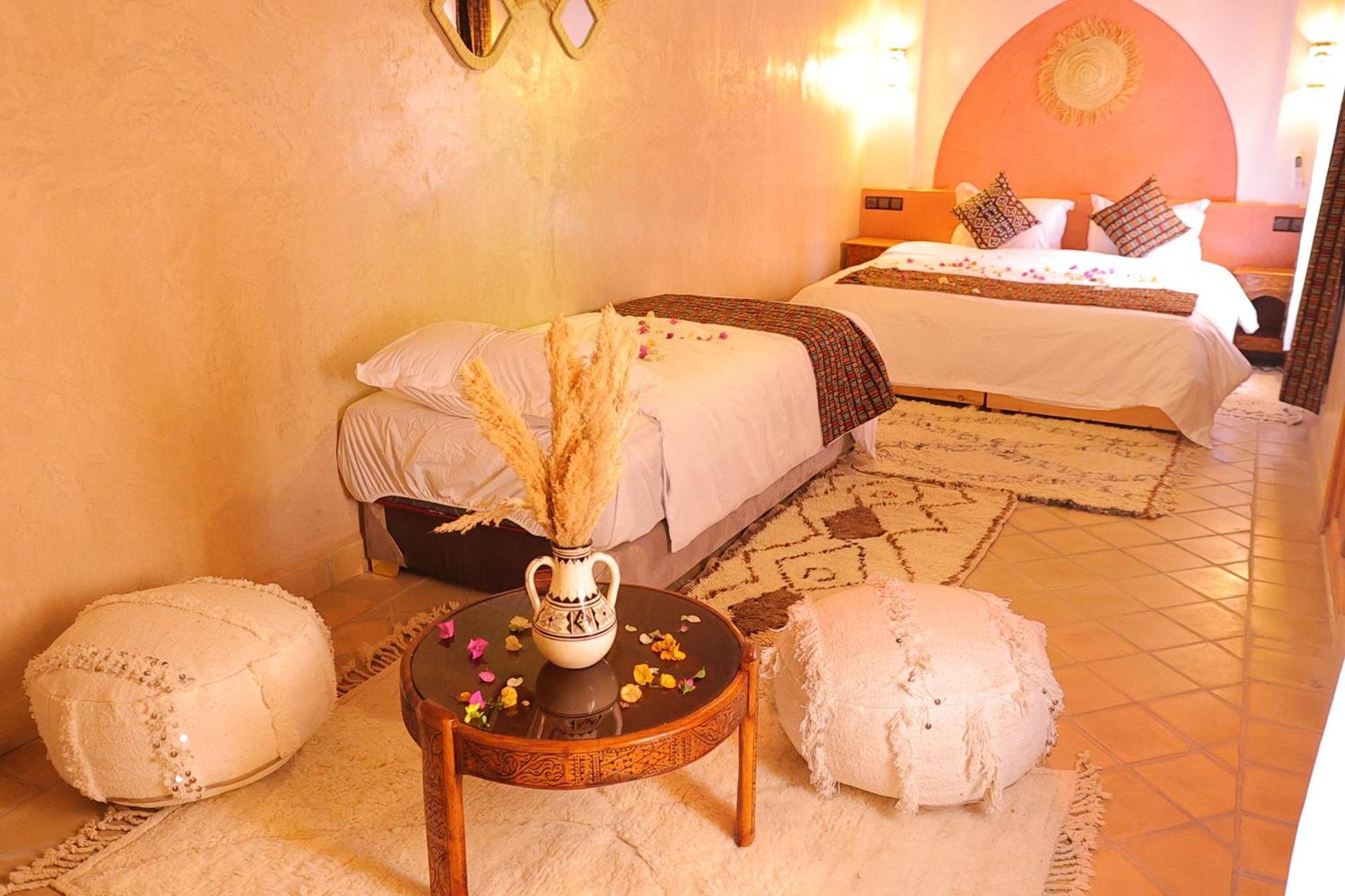 Riad Dar Susan - Authentic Stay In ซากอร่า ภายนอก รูปภาพ