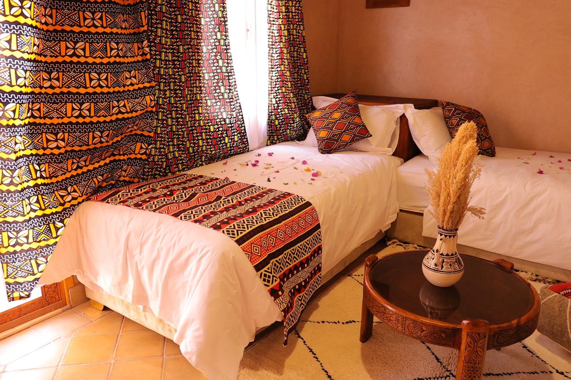 Riad Dar Susan - Authentic Stay In ซากอร่า ภายนอก รูปภาพ