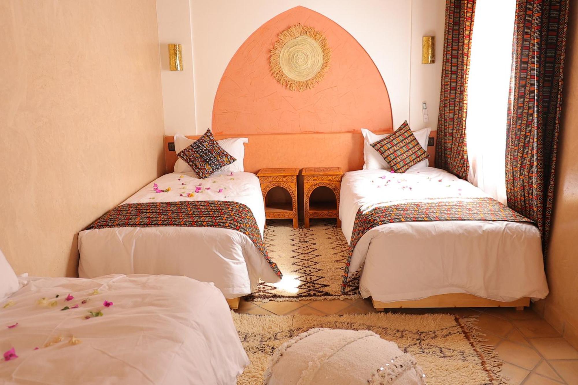 Riad Dar Susan - Authentic Stay In ซากอร่า ภายนอก รูปภาพ