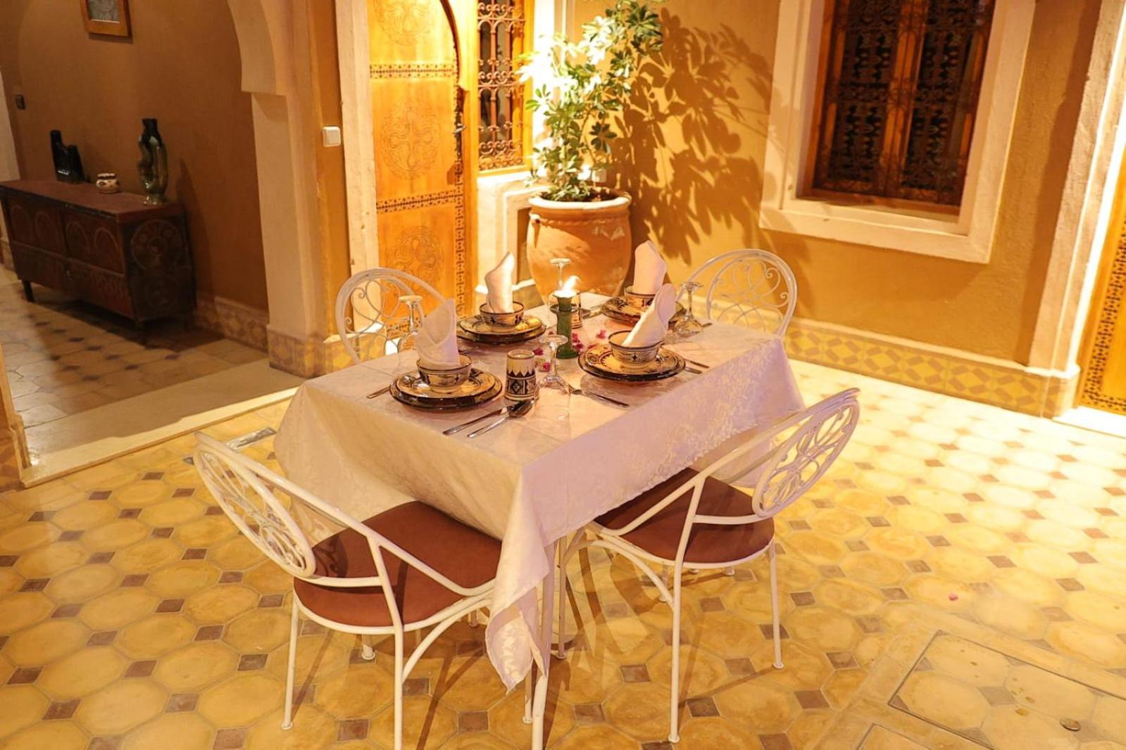Riad Dar Susan - Authentic Stay In ซากอร่า ภายนอก รูปภาพ